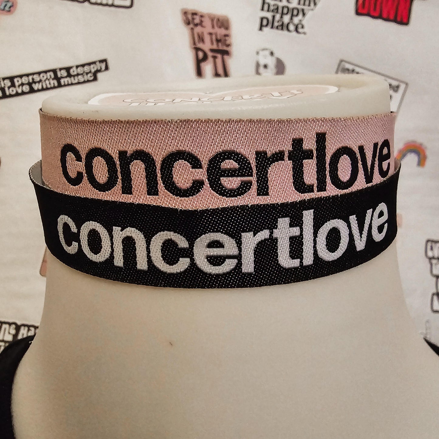 concertlove Bändchen| rosa | schwarz | gewebt | Festivalbändchen