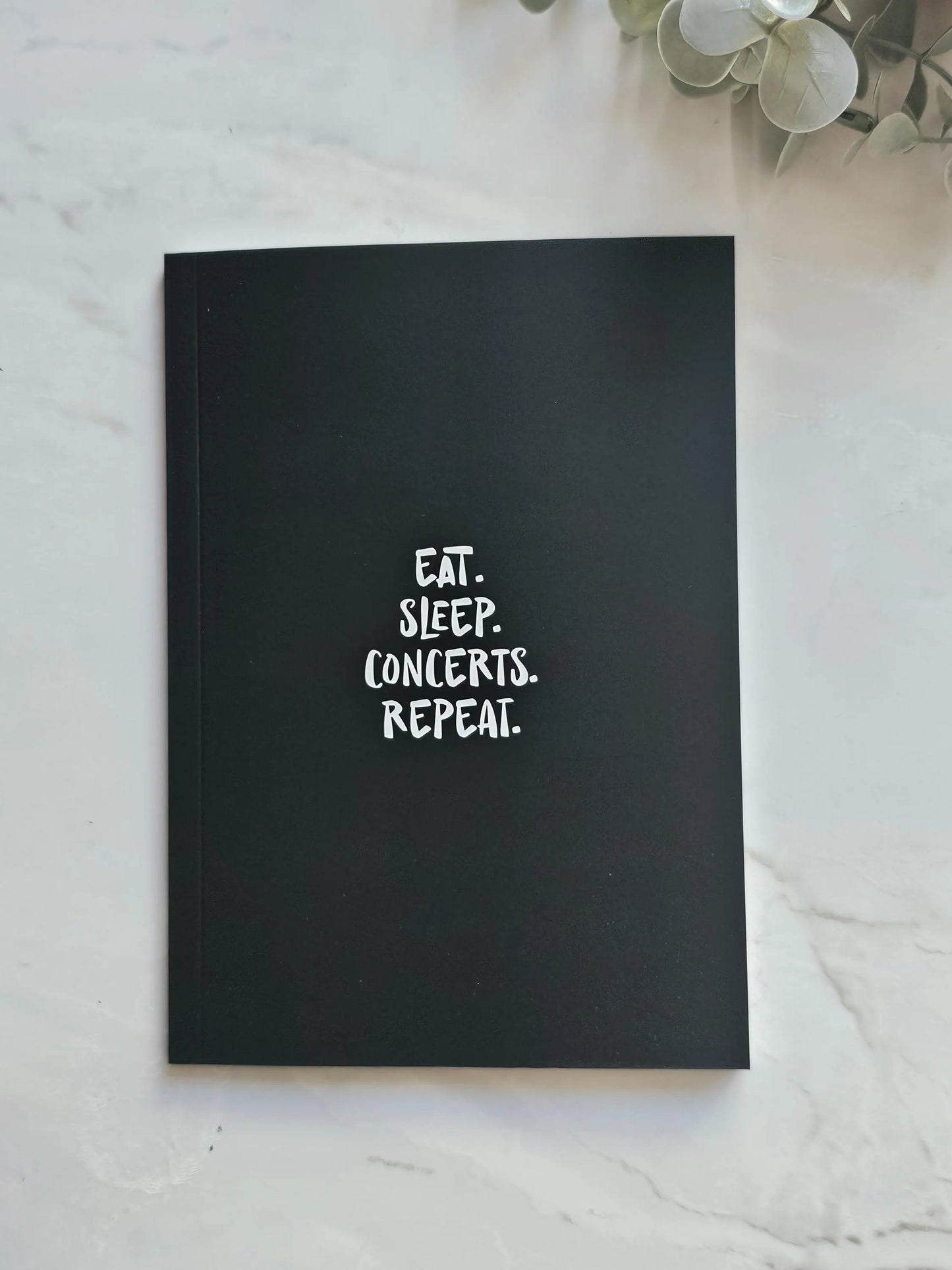 Volume 1 Concert Journal: Eat. Sleep. Concerts. Repeat. REST | mit Kalender für 2024 | A5 Konzerttagebuch